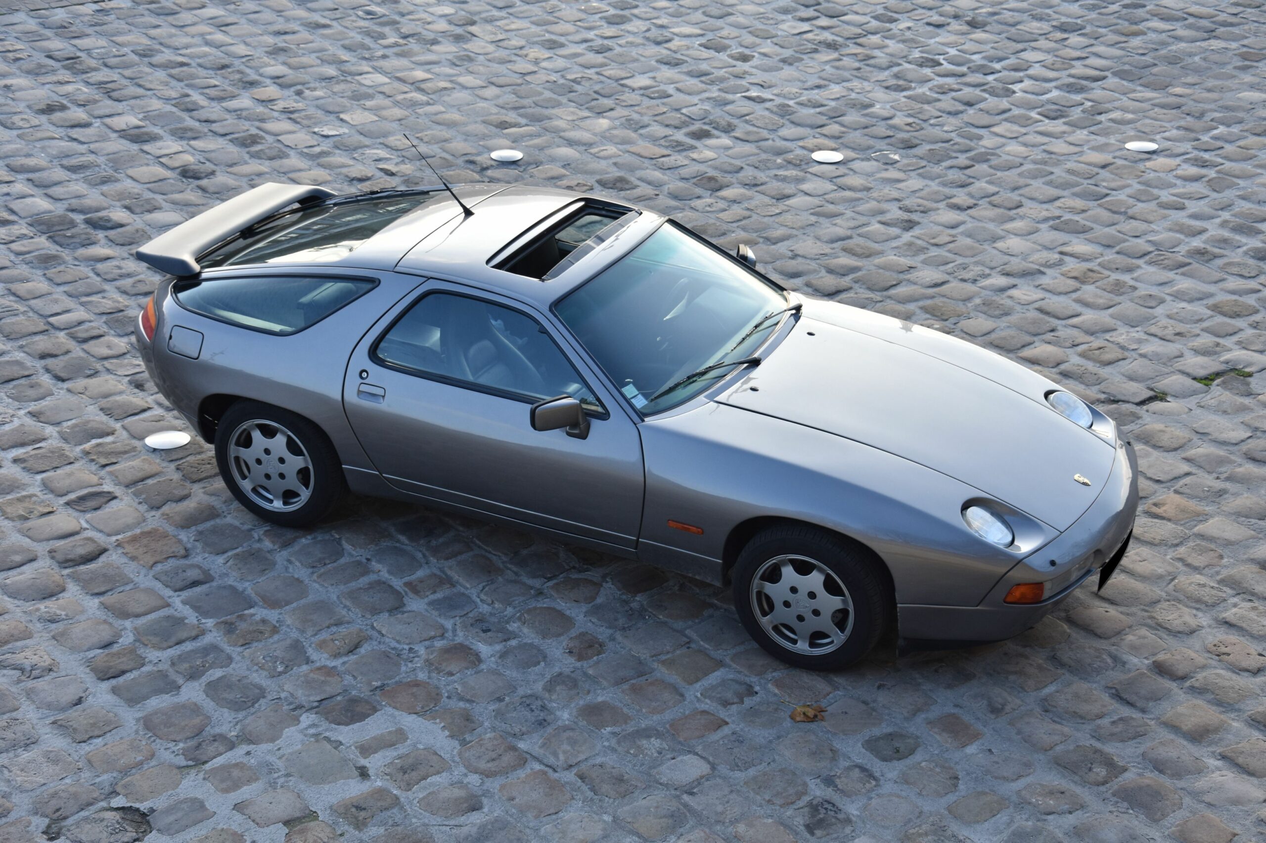 Porsche 928 : le V8 à prix d’ami (1977-1996)