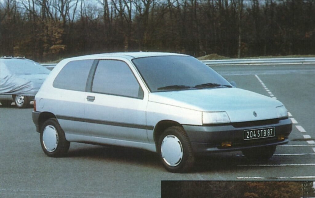 Renault Clio : Trentenaire active (1990-1998)