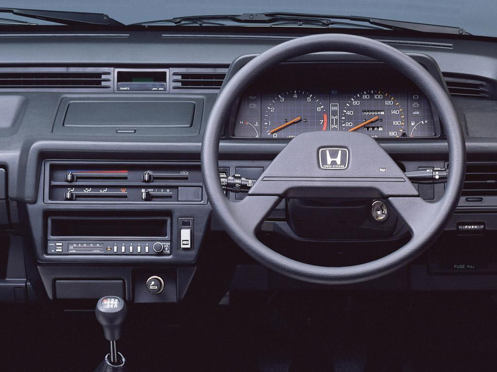 Honda Civic Shuttle : Le Tetris automobile (1983-1986) intérieur