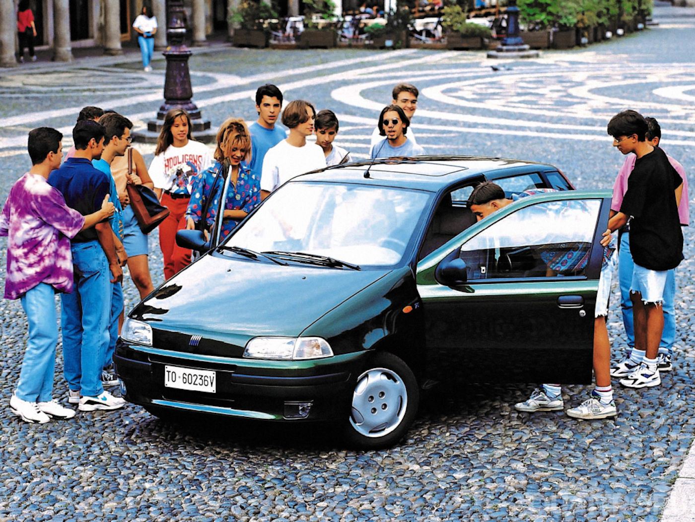 Fiat Punto : Piccola macchina, grande leggenda* (1993-1999)