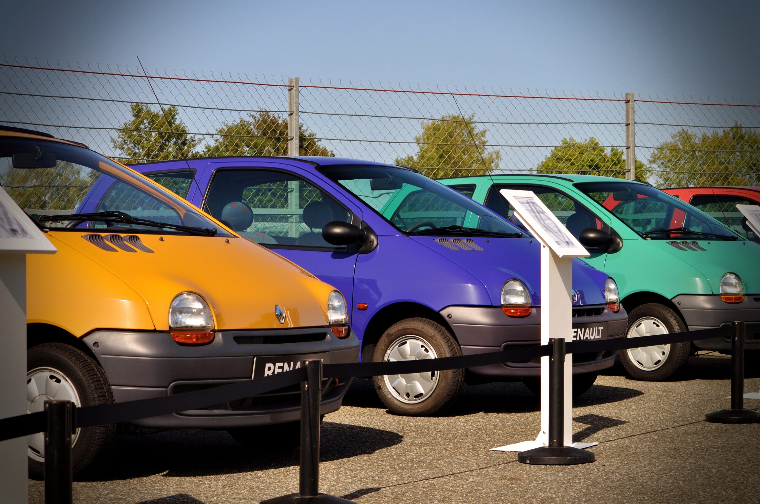 Retour sur l’Auto-Brocante et les 30 ans de la Renault Twingo à Lohéac