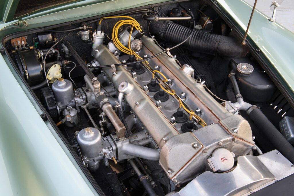 Aston Martin DB4, moteur