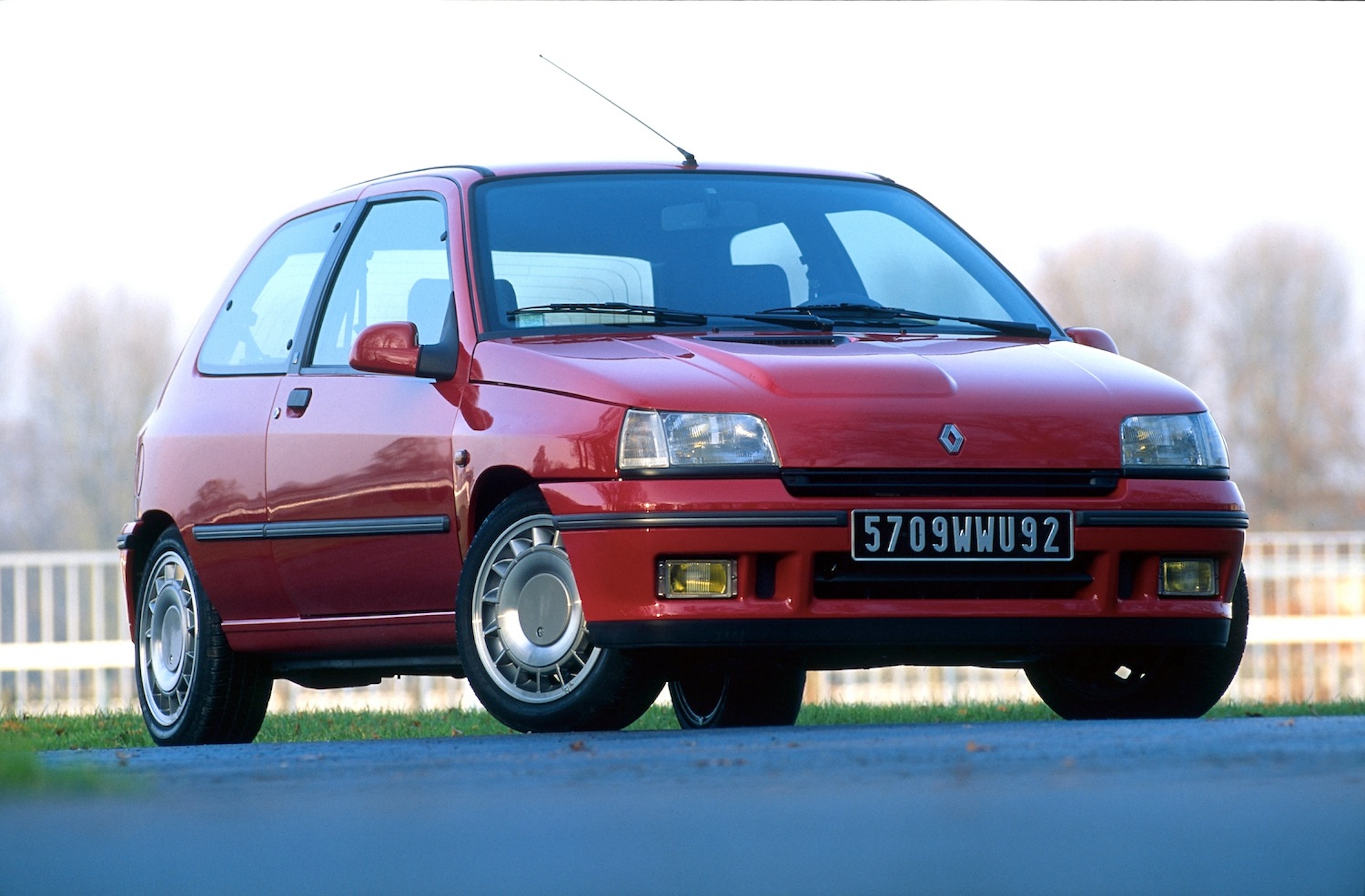Renault Clio 16S : sportive et discrète (1991-1996)